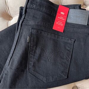 Levi’s Women’s Black 505 Straight Leg Mid-Rise Size 31, NWT